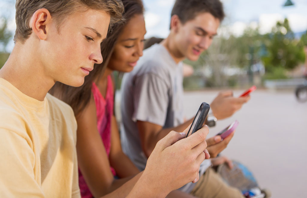 Another Study Showing  a Cell Phone-Cancer Link Downplayed by the FDA