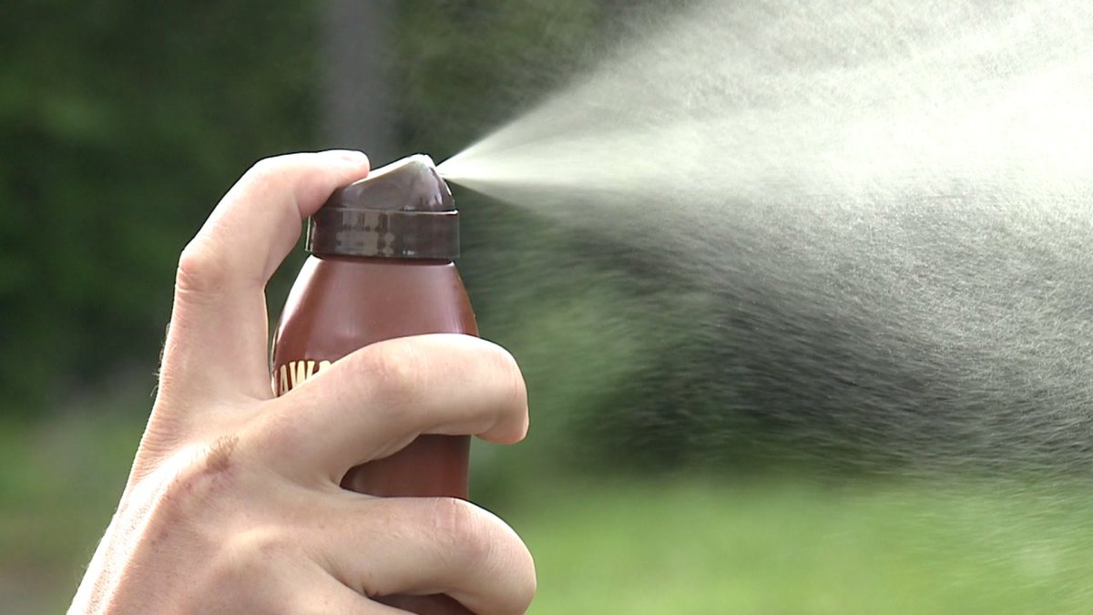 Dangers of Spray Sunscreen